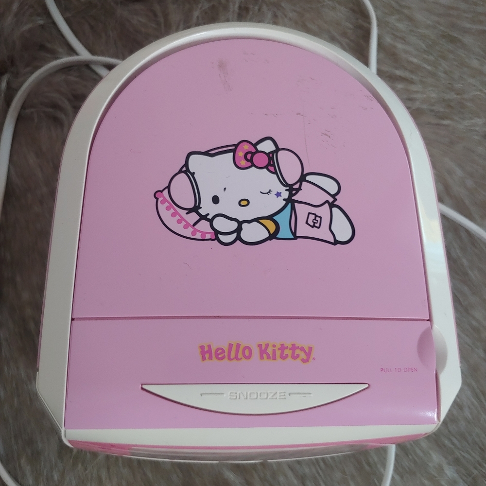 HP • Hello Kitty • Pink y2k CD player radio boom box - Picture 5 of 9